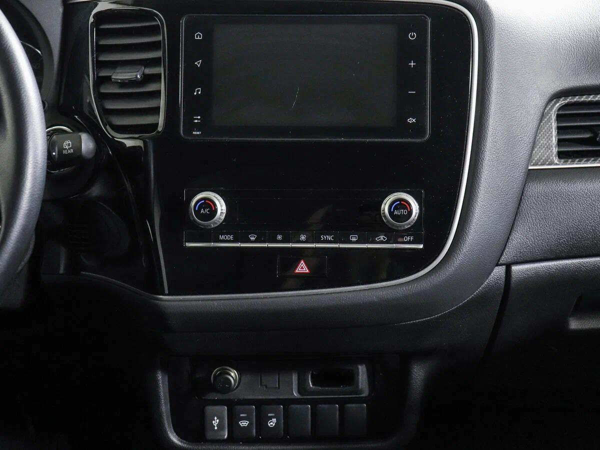 Mitsubishi Outlander 2022, синий