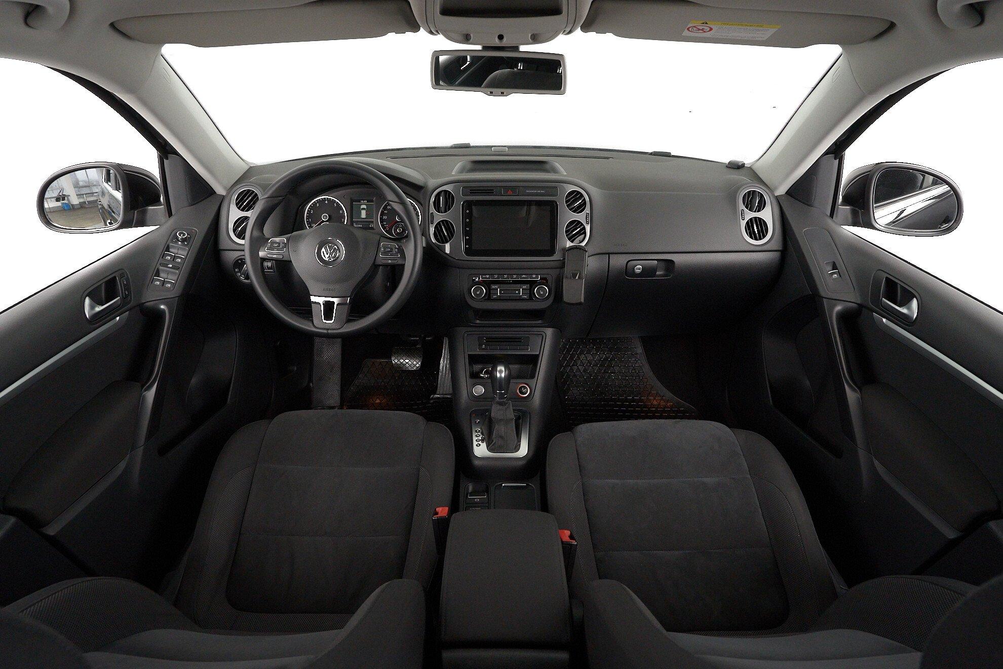 Volkswagen Tiguan 2012, черный