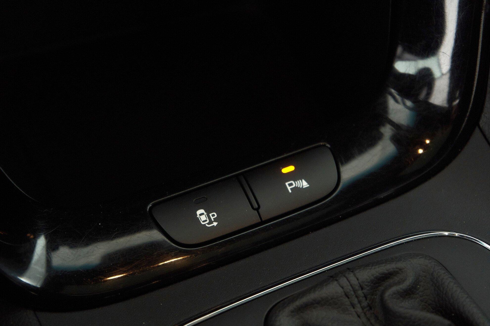 Kia Ceed 2015, белый
