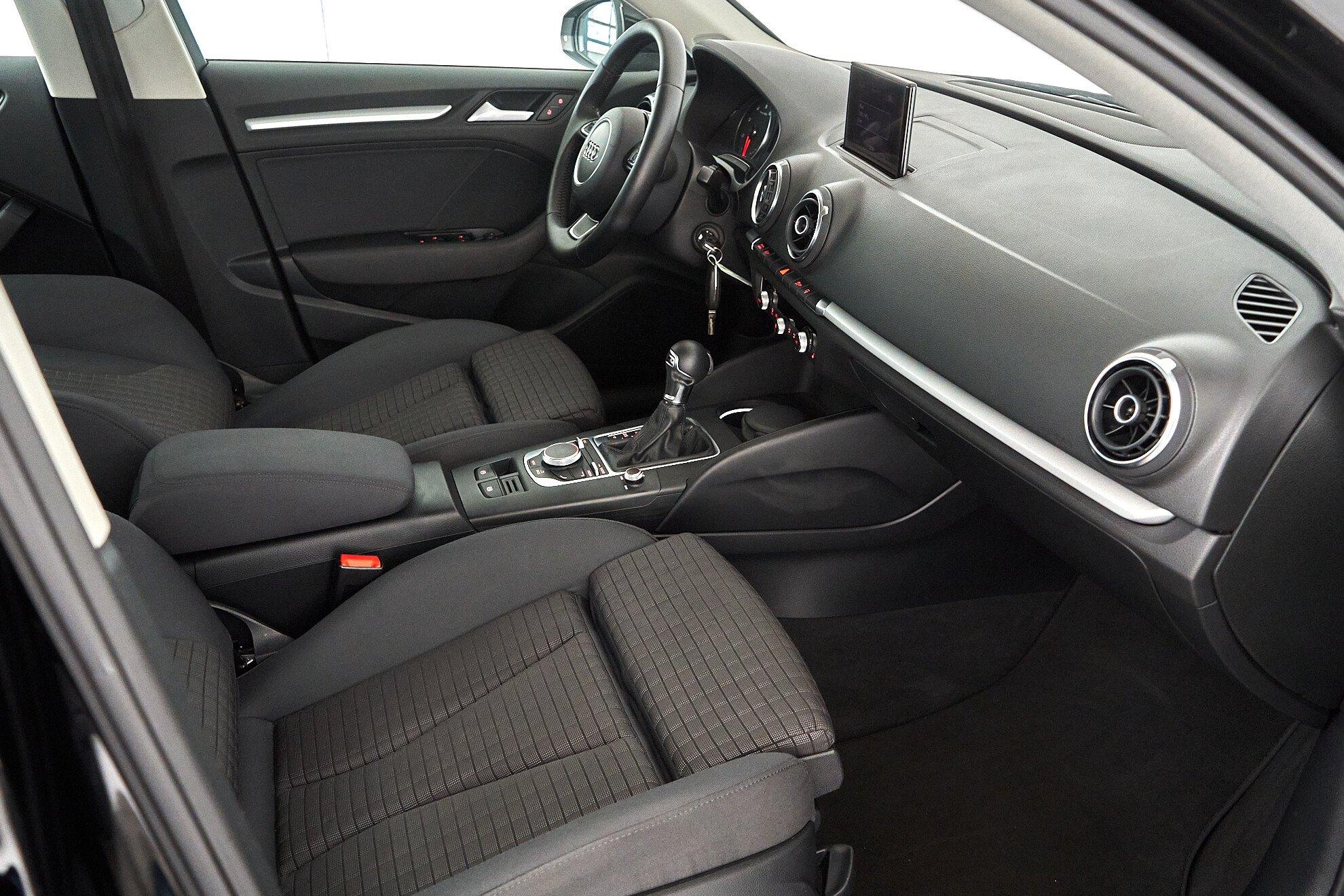 Audi A3 2013, черный