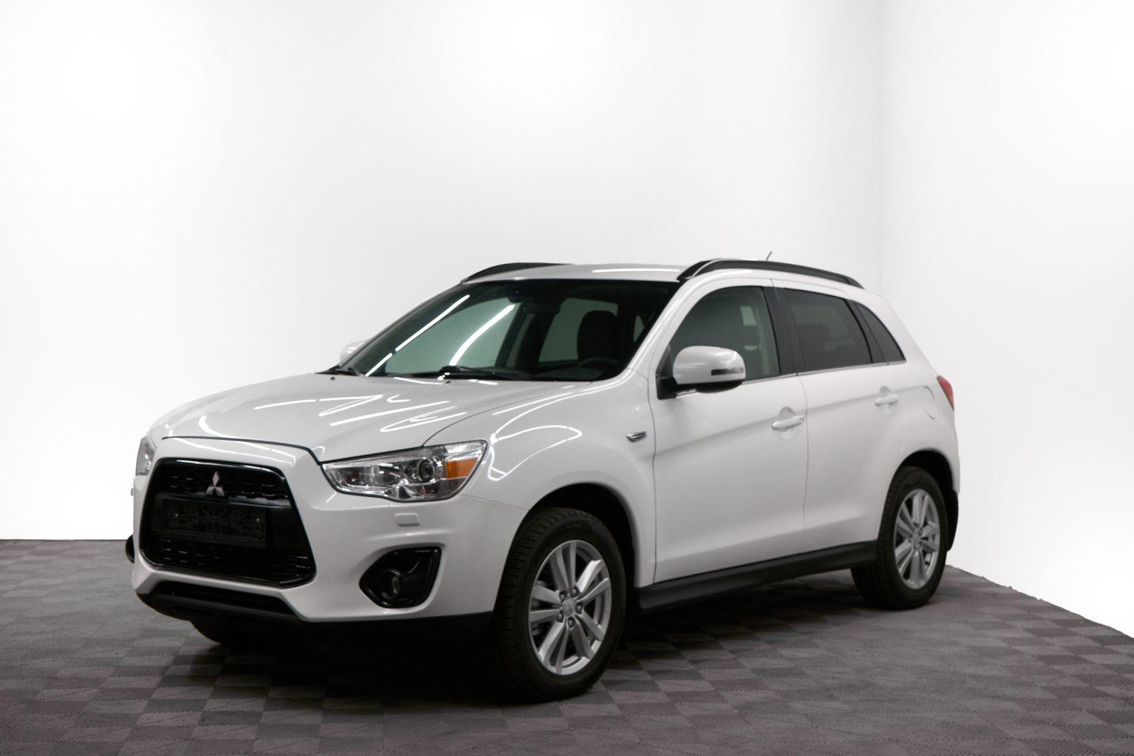 Mitsubishi ASX 2012, белый