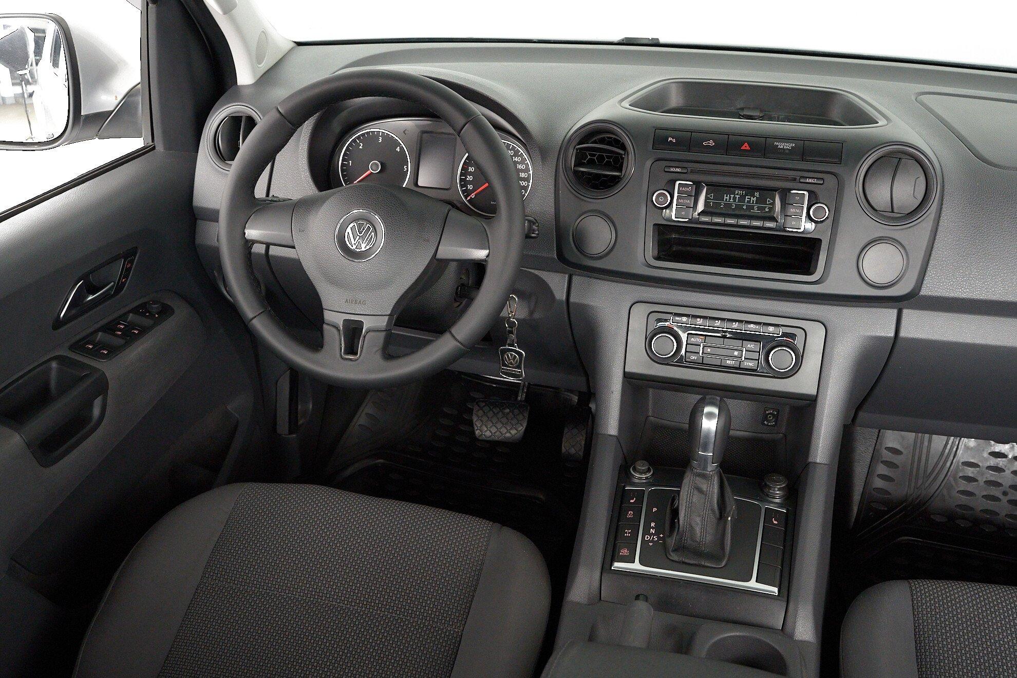 Volkswagen Amarok 2013, серебряный
