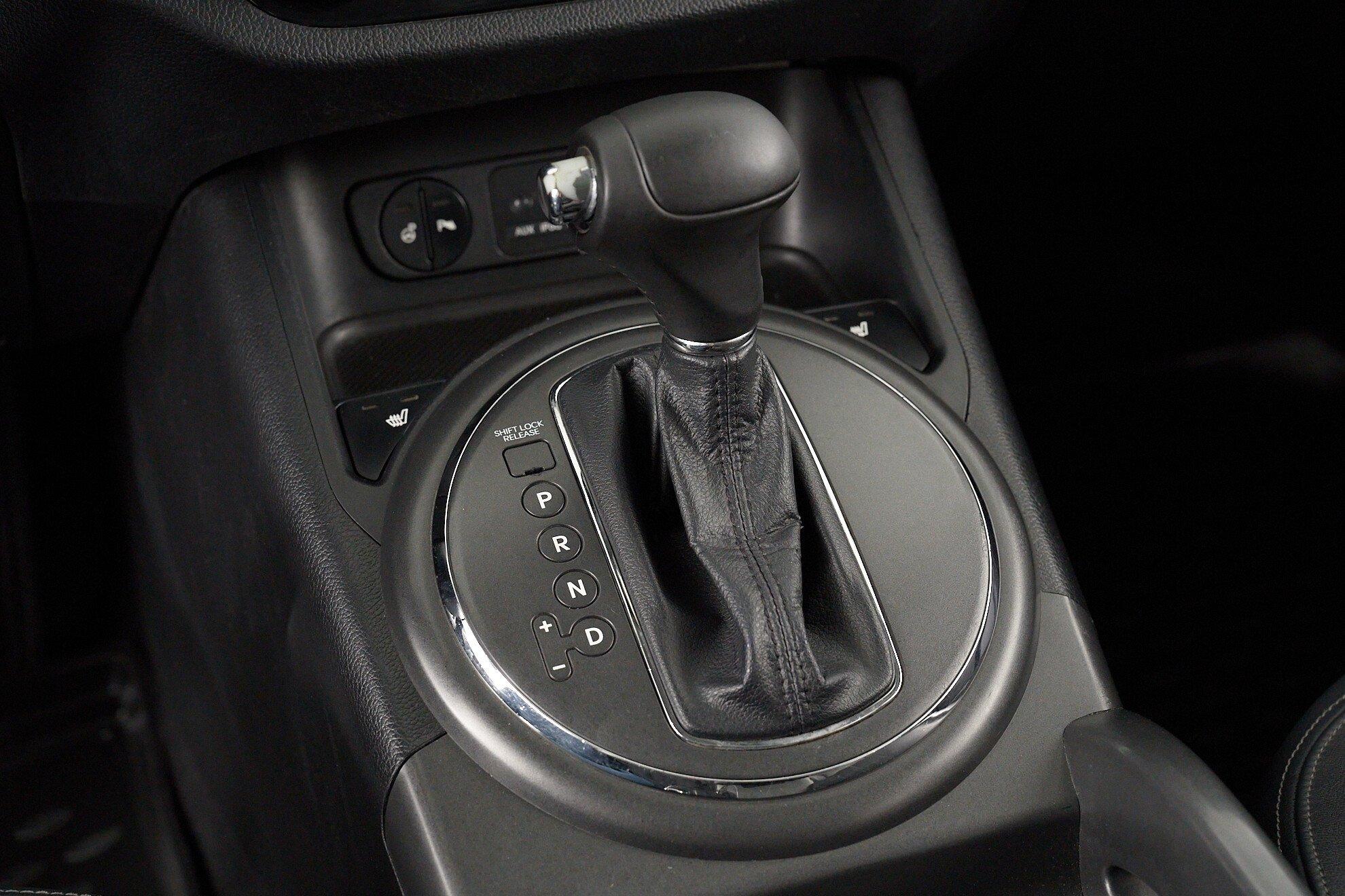 Kia Sportage 2011, серый