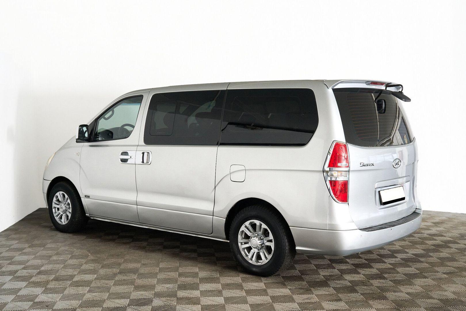 Hyundai Grand Starex 2007, серебряный