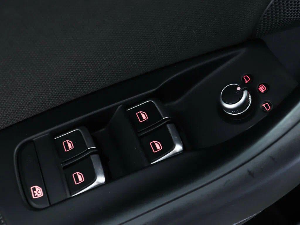 Audi Q3 2014, белый
