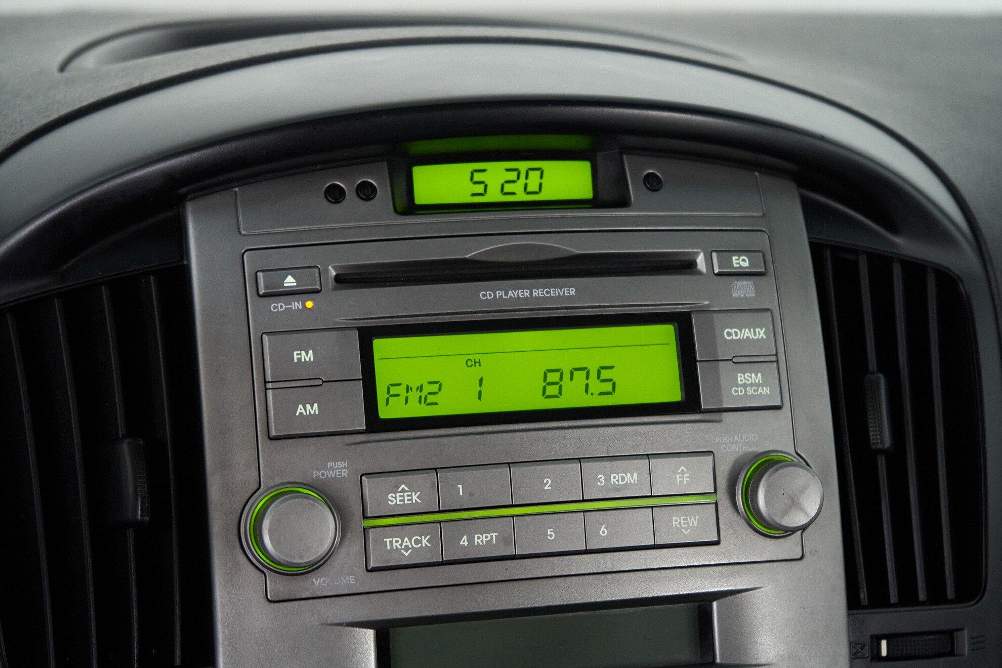 Hyundai Grand Starex 2008, серебряный