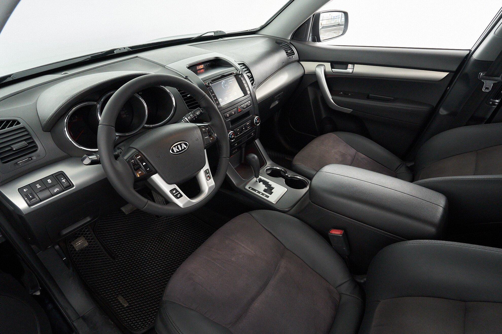 Kia Sorento 2012, черный