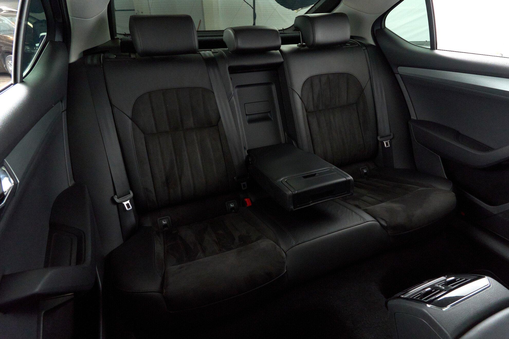 Skoda Superb 2015, серый