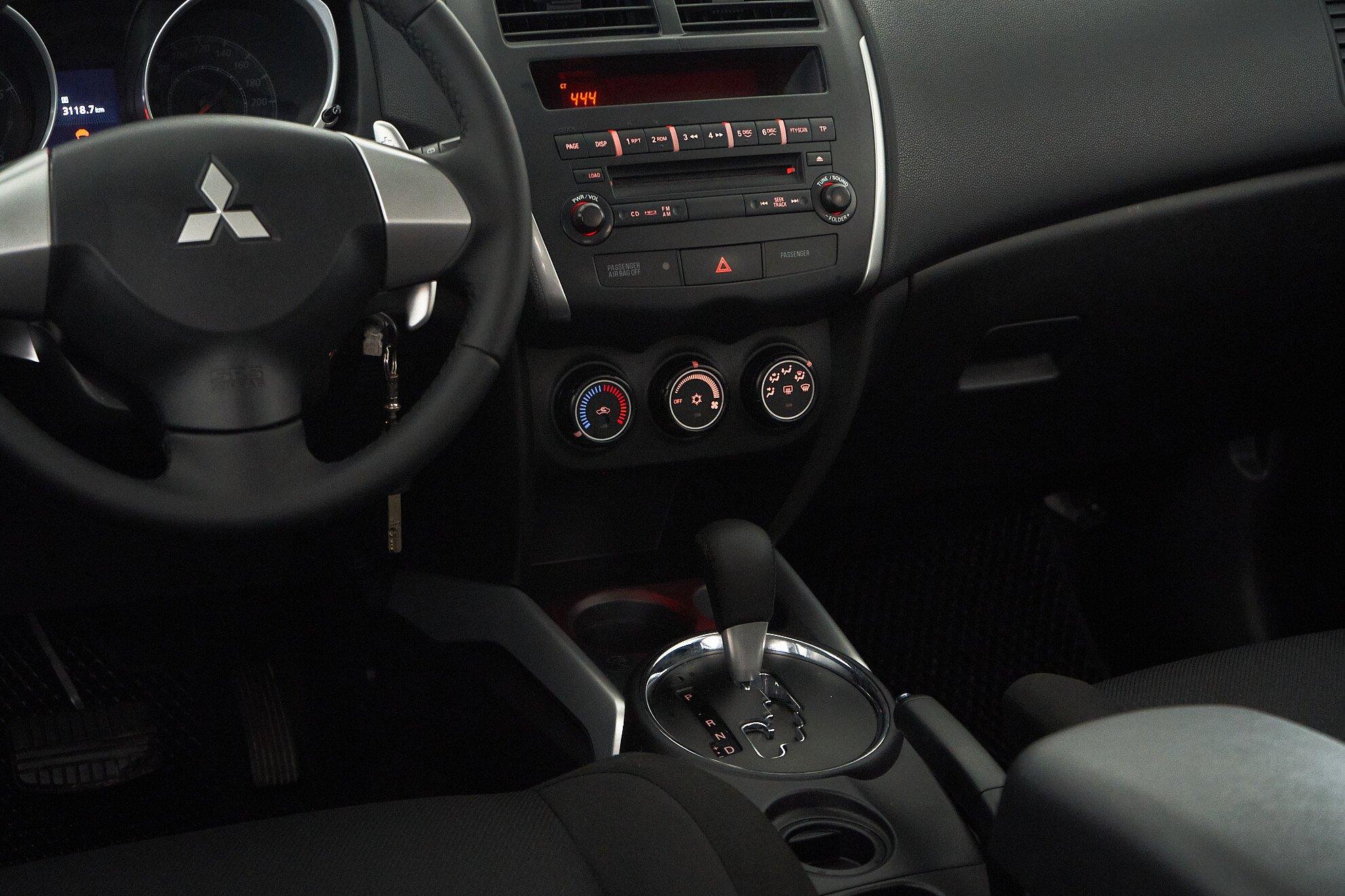Mitsubishi ASX 2012, серебряный