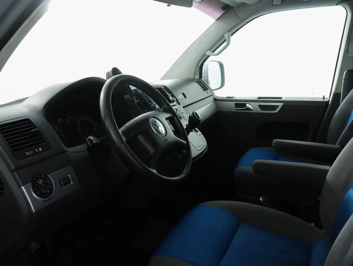 Volkswagen Multivan 2007, серебряный