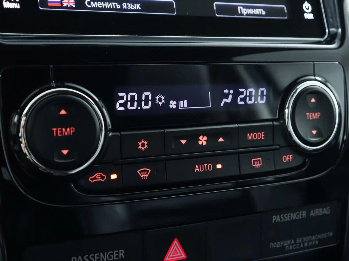 Mitsubishi Pajero Sport 2018, серебряный