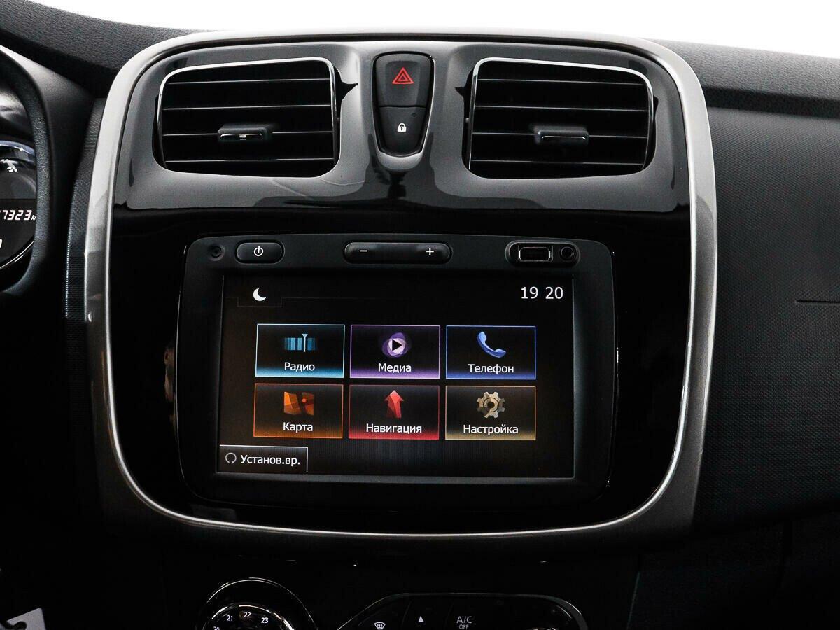 Renault Sandero 2018, синий