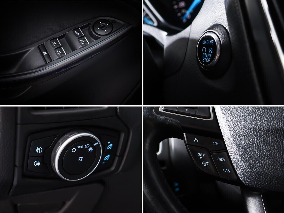 Ford Focus 2018, синий