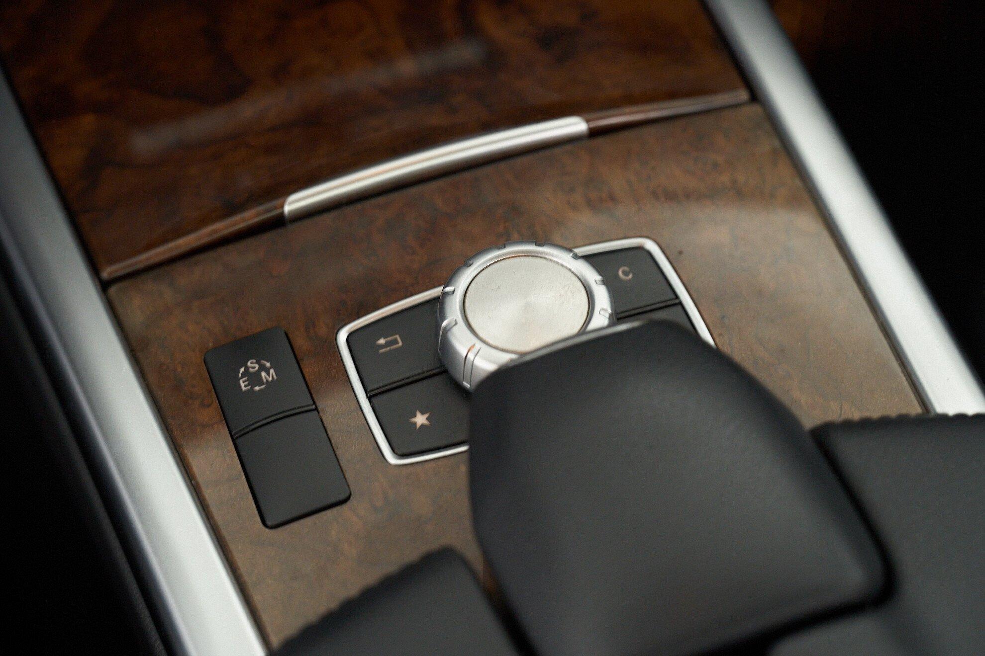 Mercedes-Benz E-Класс 2014, черный