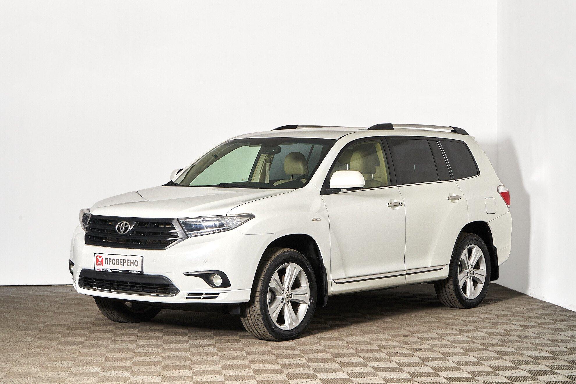 Toyota Highlander 2012, белый