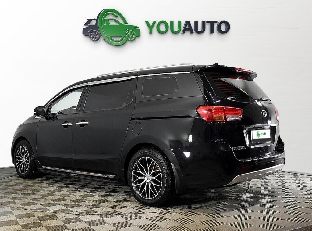 Kia Carnival 2016, черный