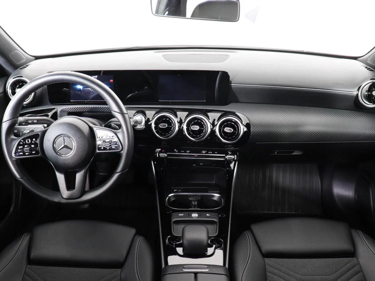 Mercedes-Benz A-Класс 2020, белый