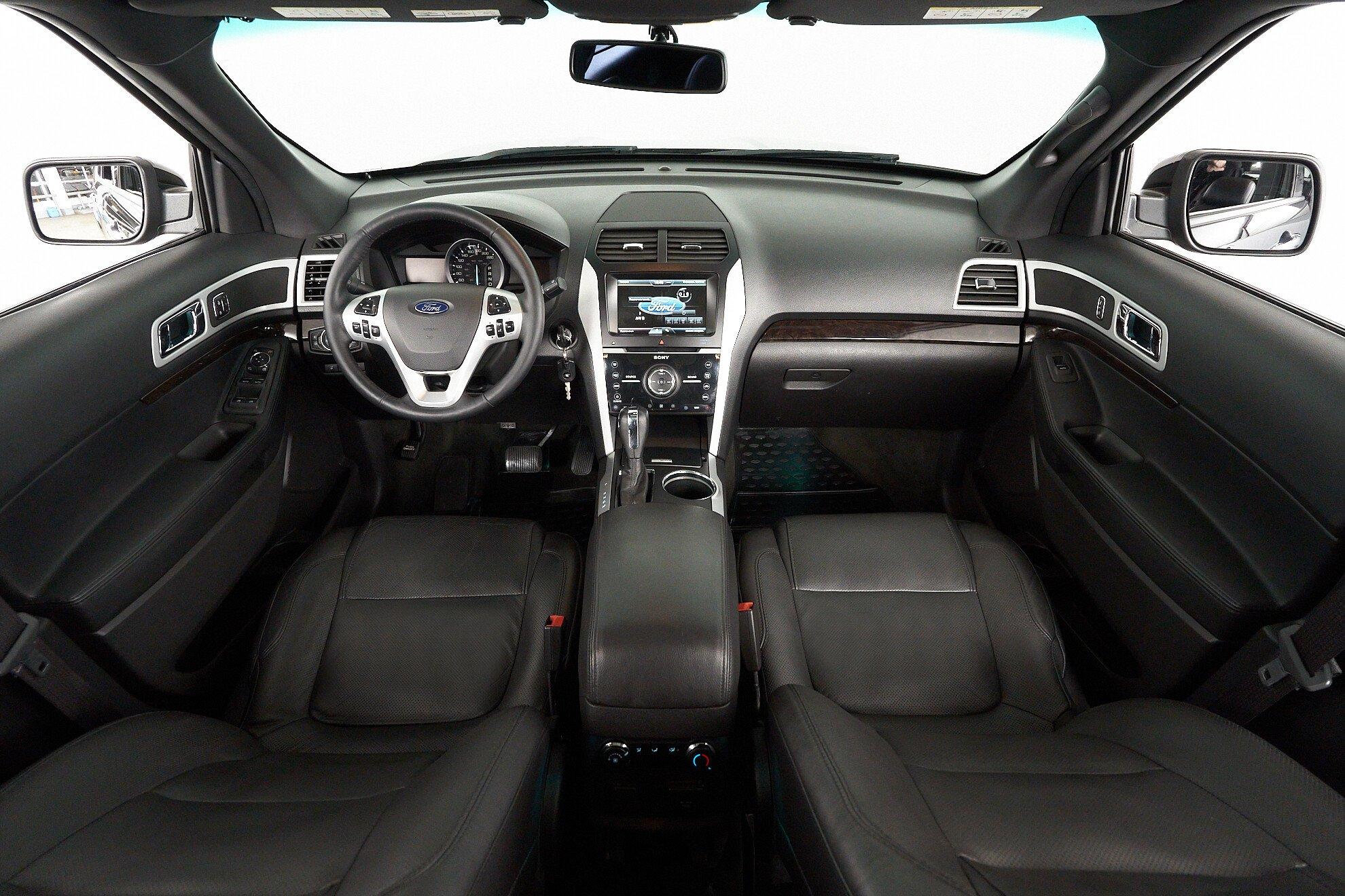 Ford Explorer 2014, черный