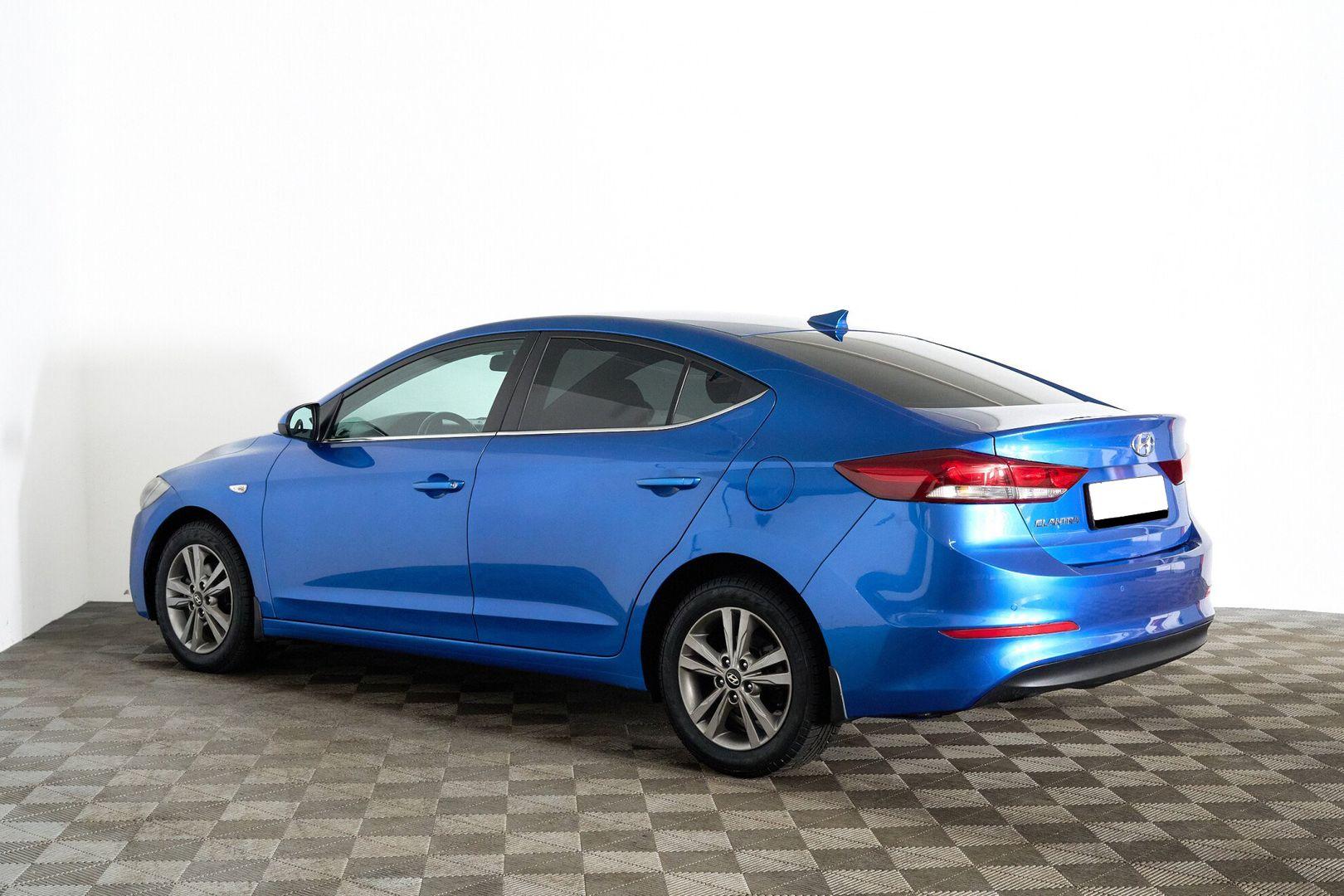 Hyundai Elantra 2018, синий