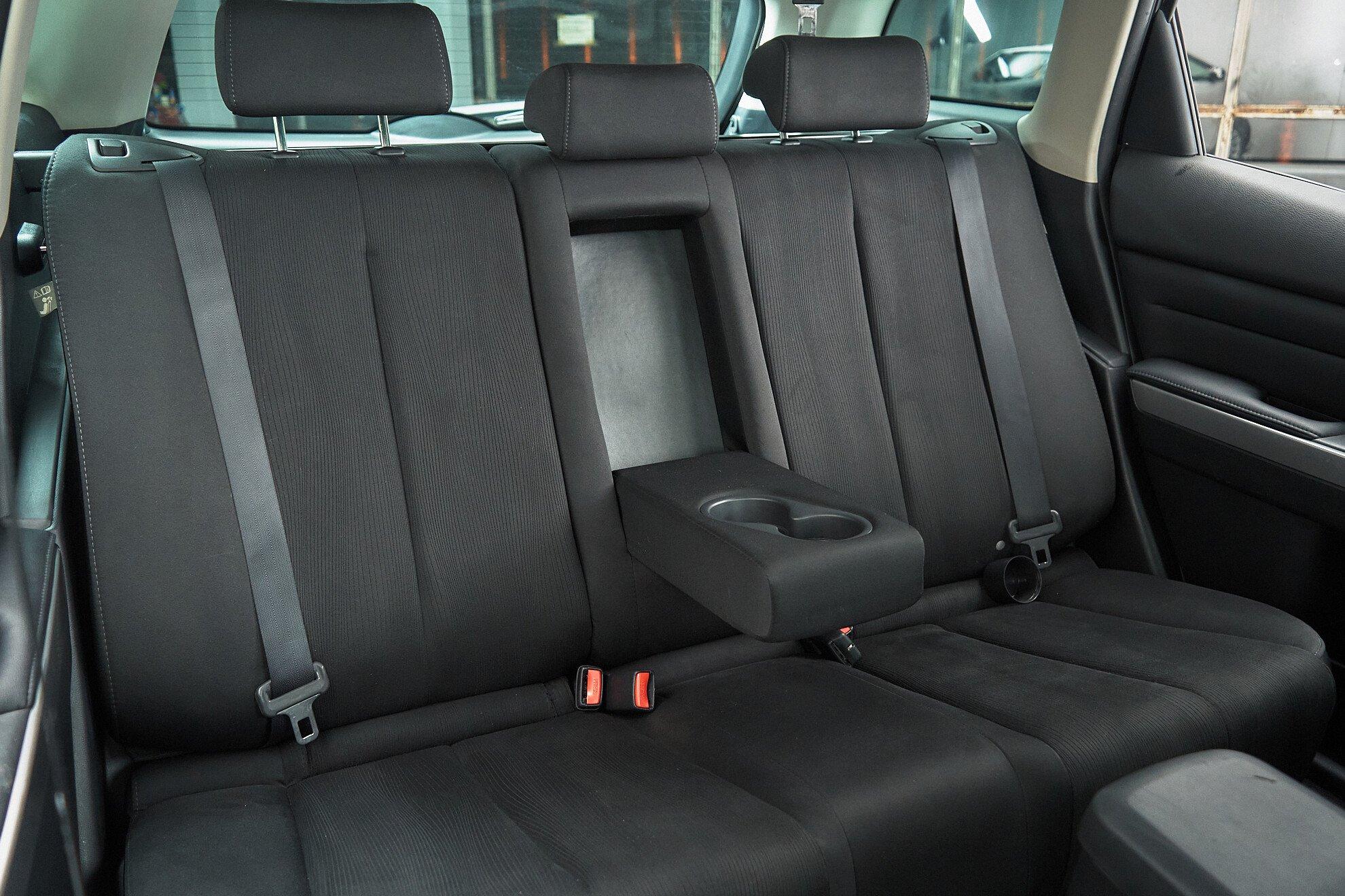 Mazda CX-7 2011, белый