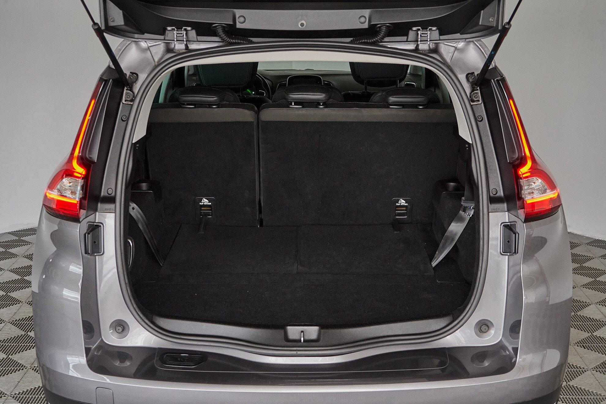 Renault Scenic 2018, серый