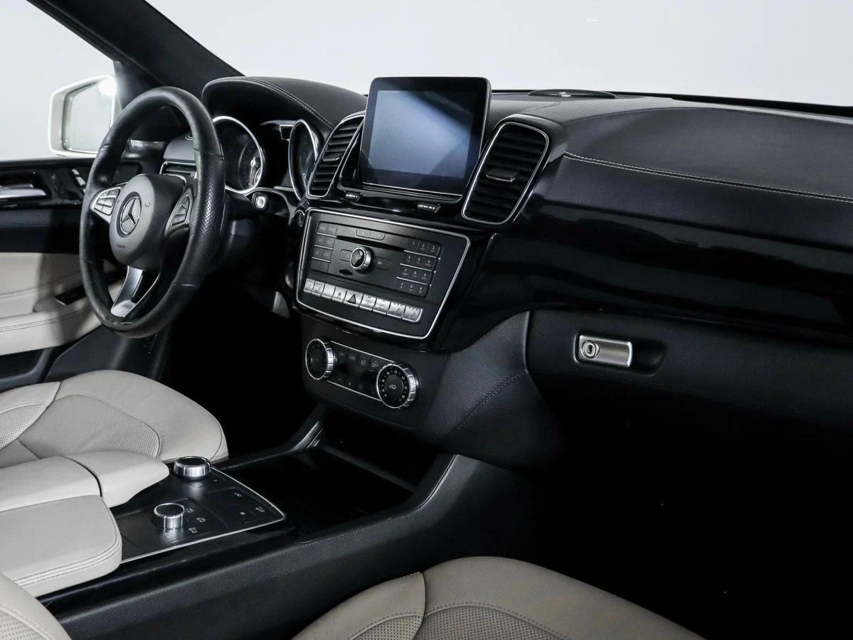 Mercedes-Benz GLE 2015, белый