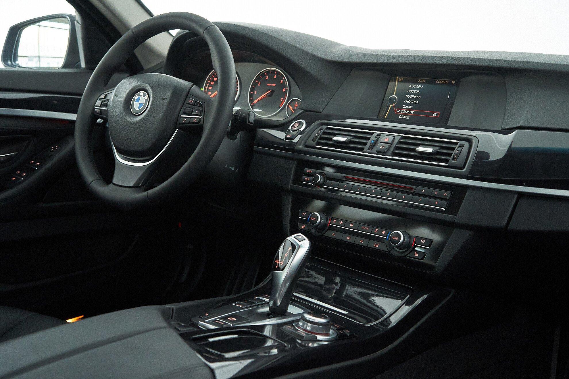 BMW 5 серии 2013, черный