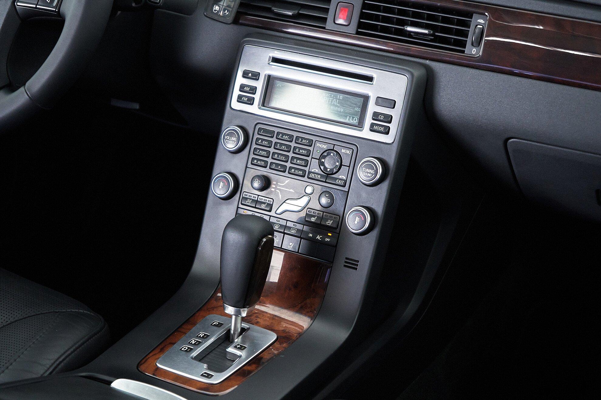 Volvo S80 2009, черный