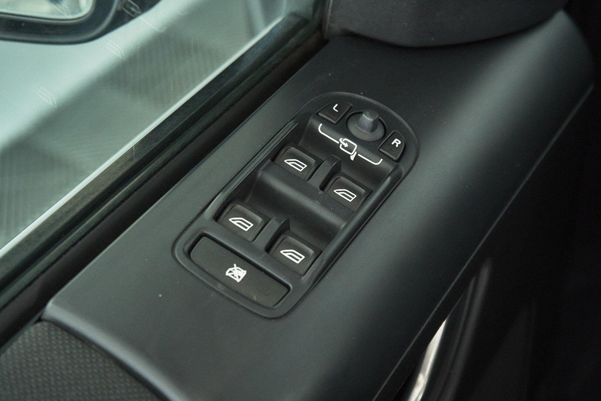 Land Rover Freelander 2009, черный
