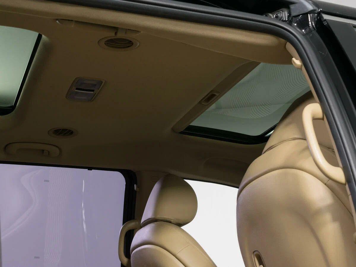 Kia Carnival 2017, черный