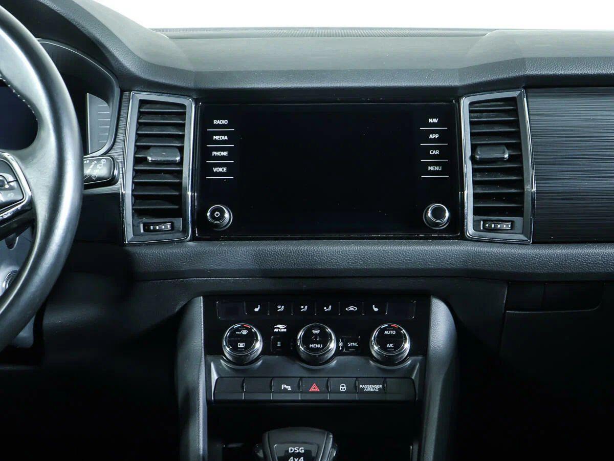 Skoda Kodiaq 2021, зеленый