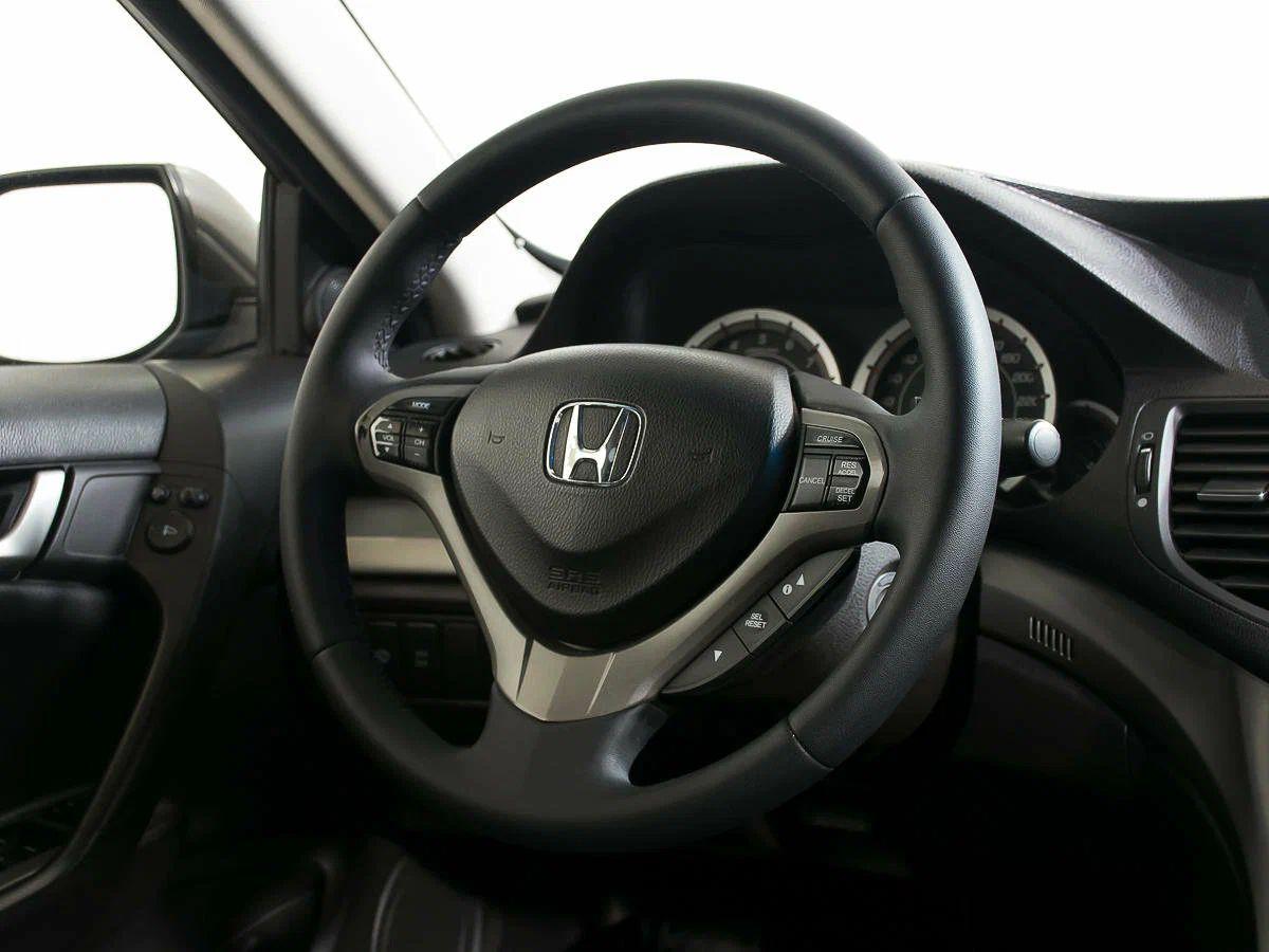 Honda Accord 2010, серый