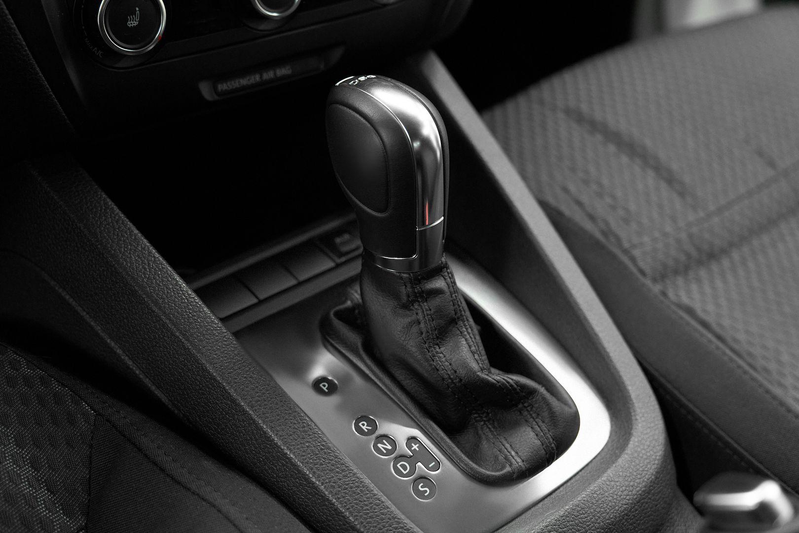 Volkswagen Jetta 2012, белый