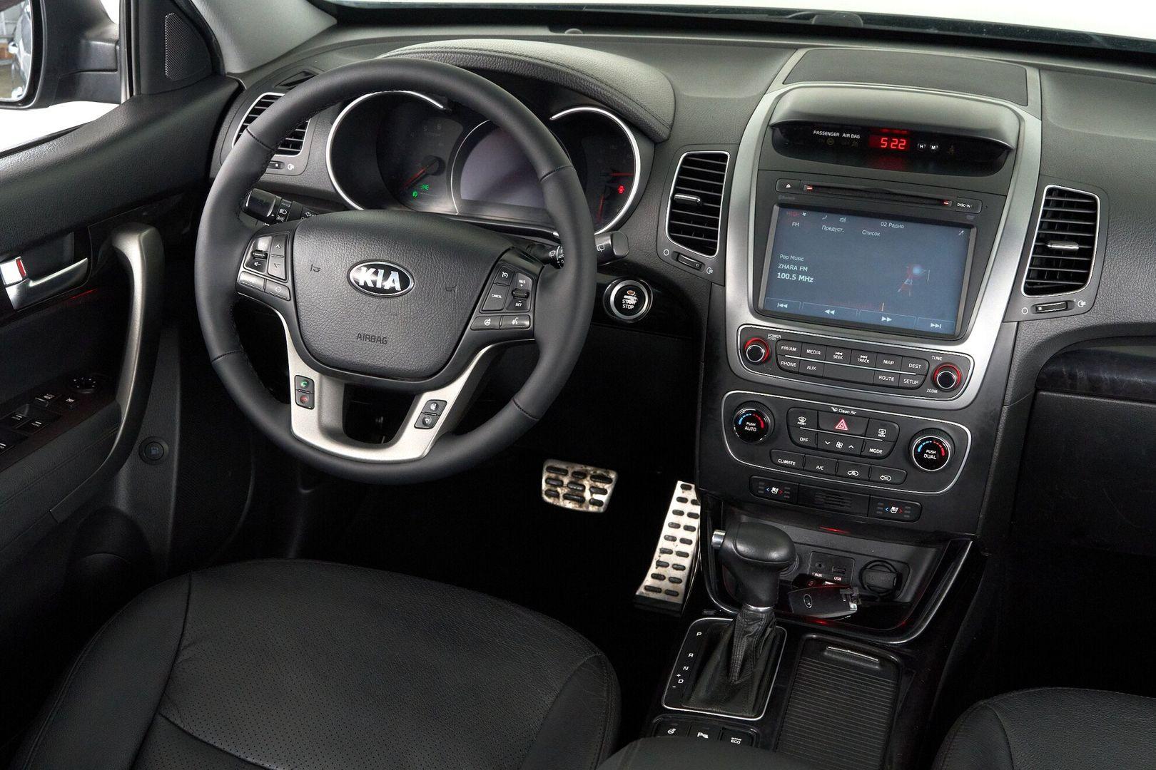 Kia Sorento 2017, серый