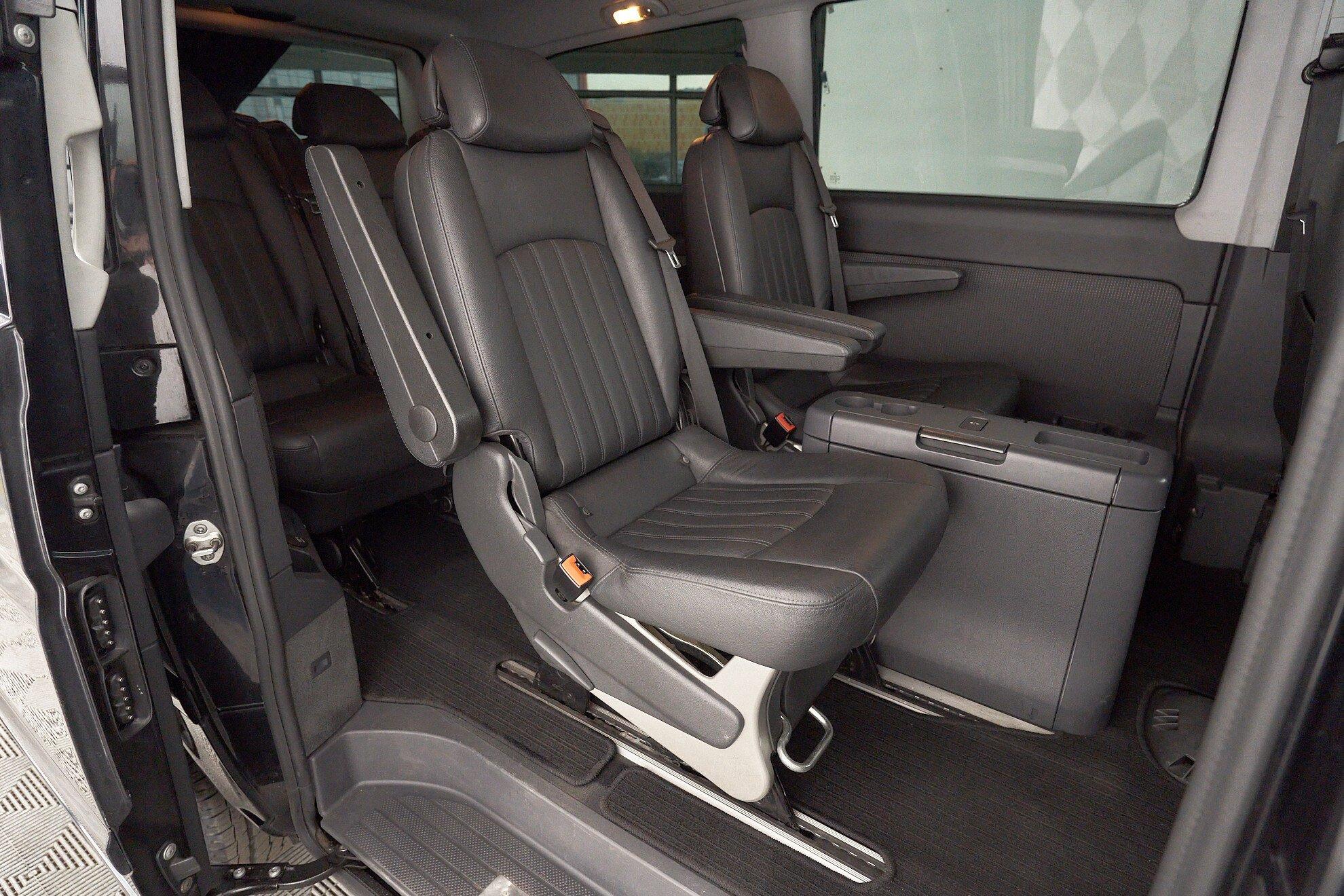 Mercedes-Benz Viano 2012, черный