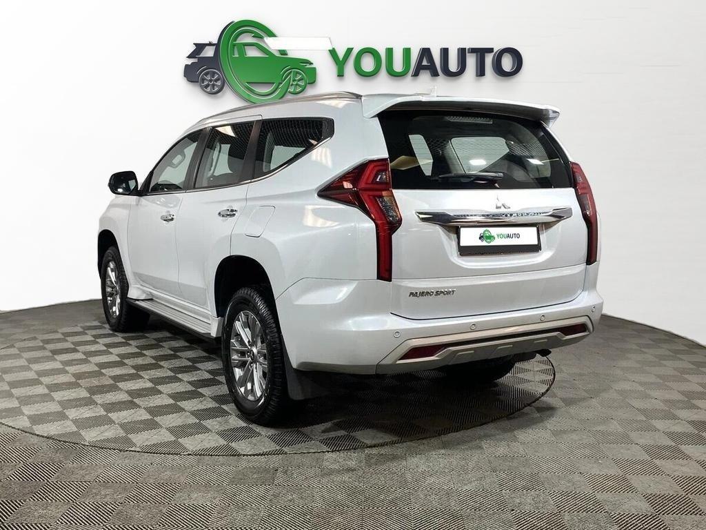 Mitsubishi Pajero Sport 2020, белый