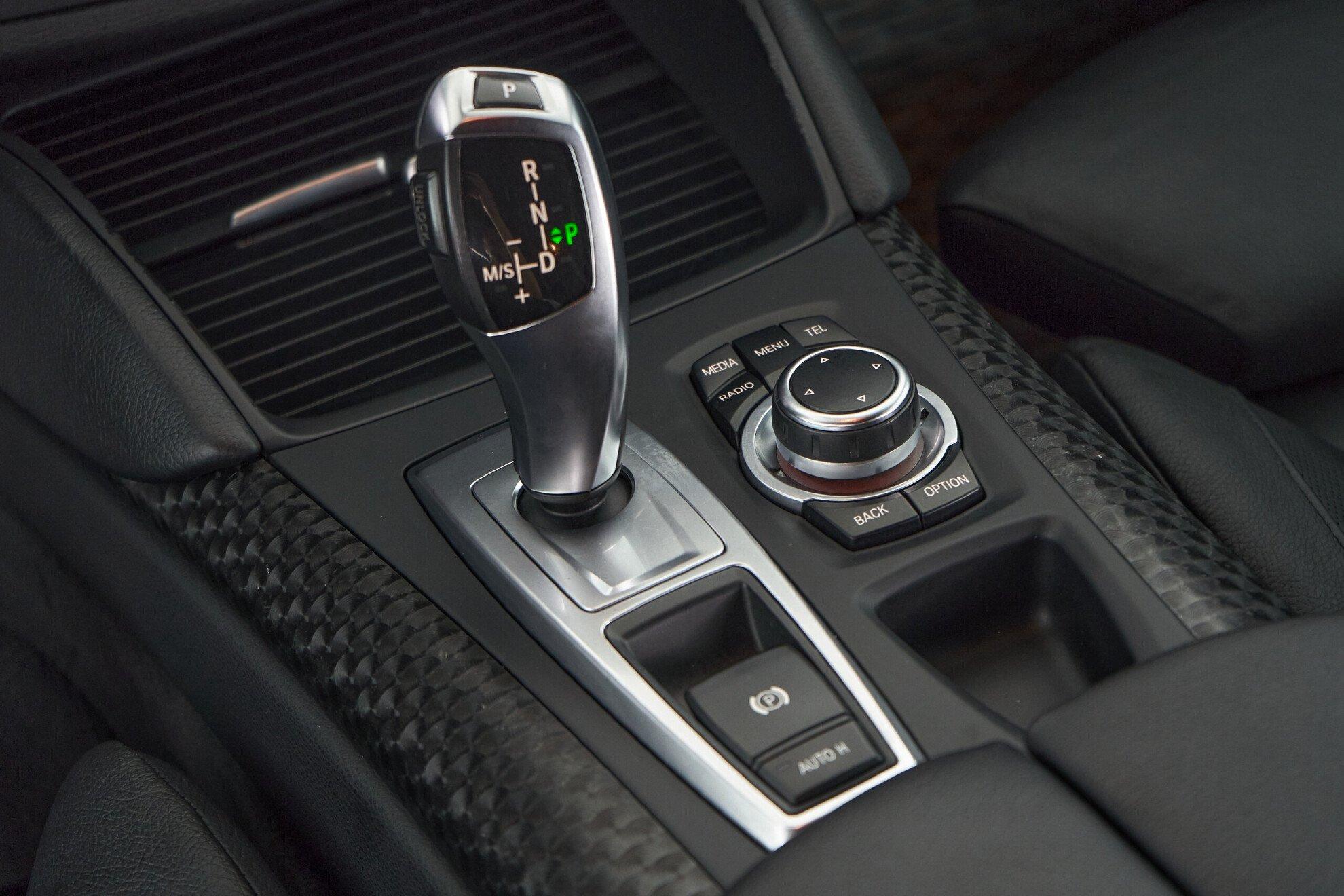 BMW X6 2013, белый