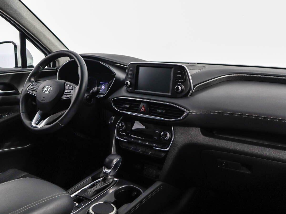 Hyundai Santa Fe 2020, белый