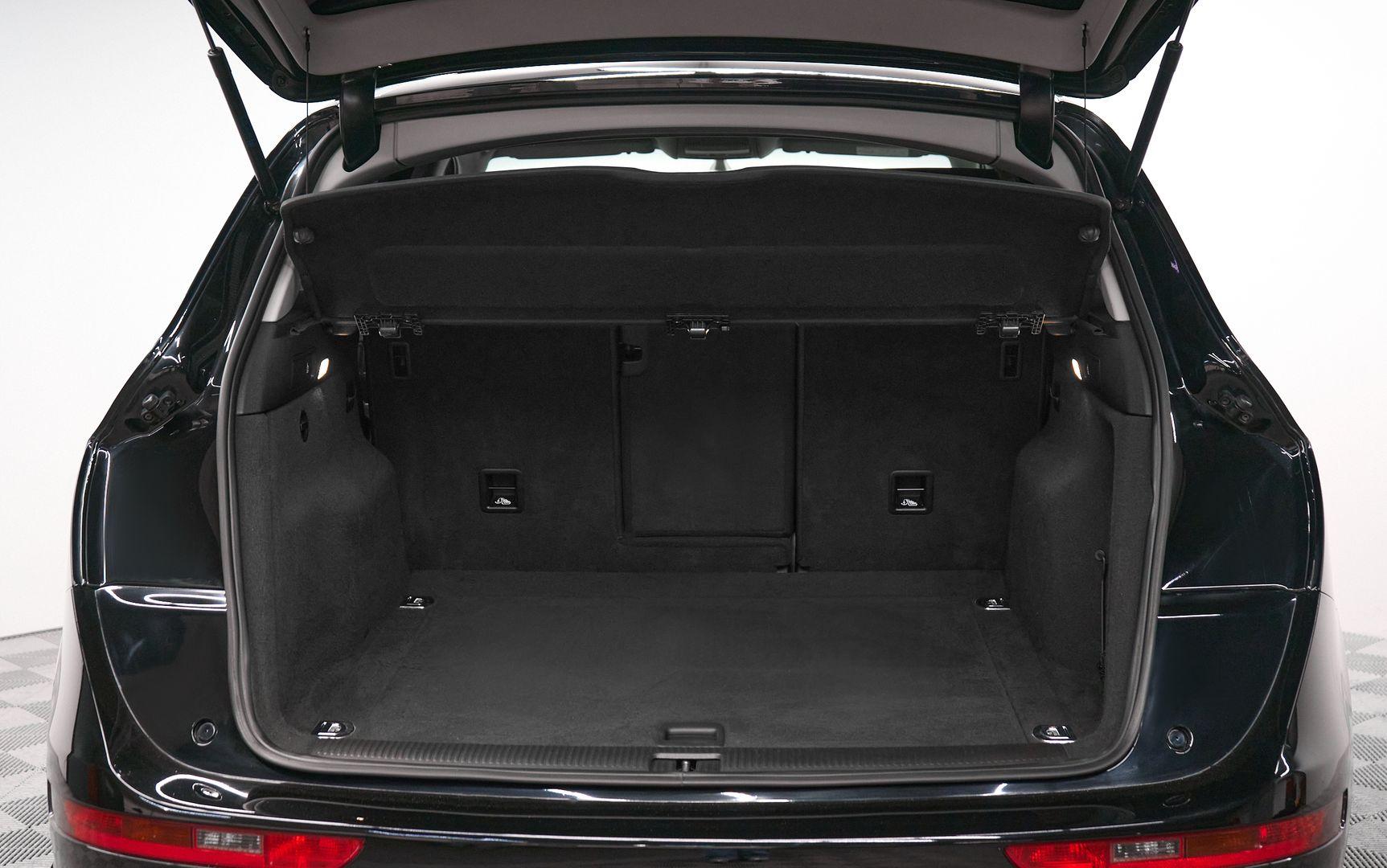 Audi Q5 2012, черный
