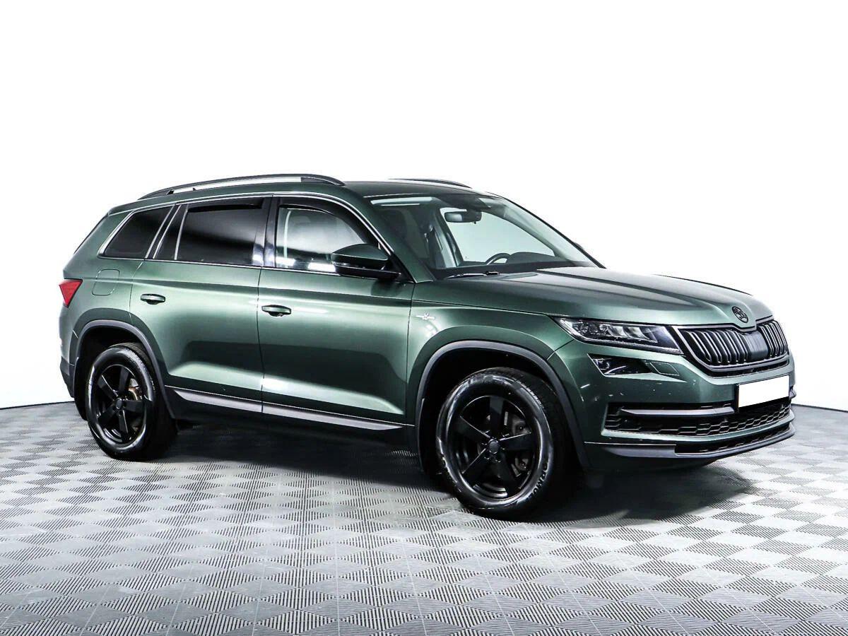 Skoda Kodiaq 2021, зеленый