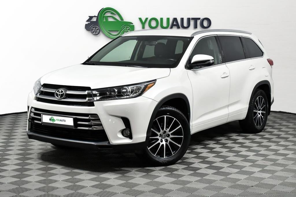 Toyota Highlander 2018, белый
