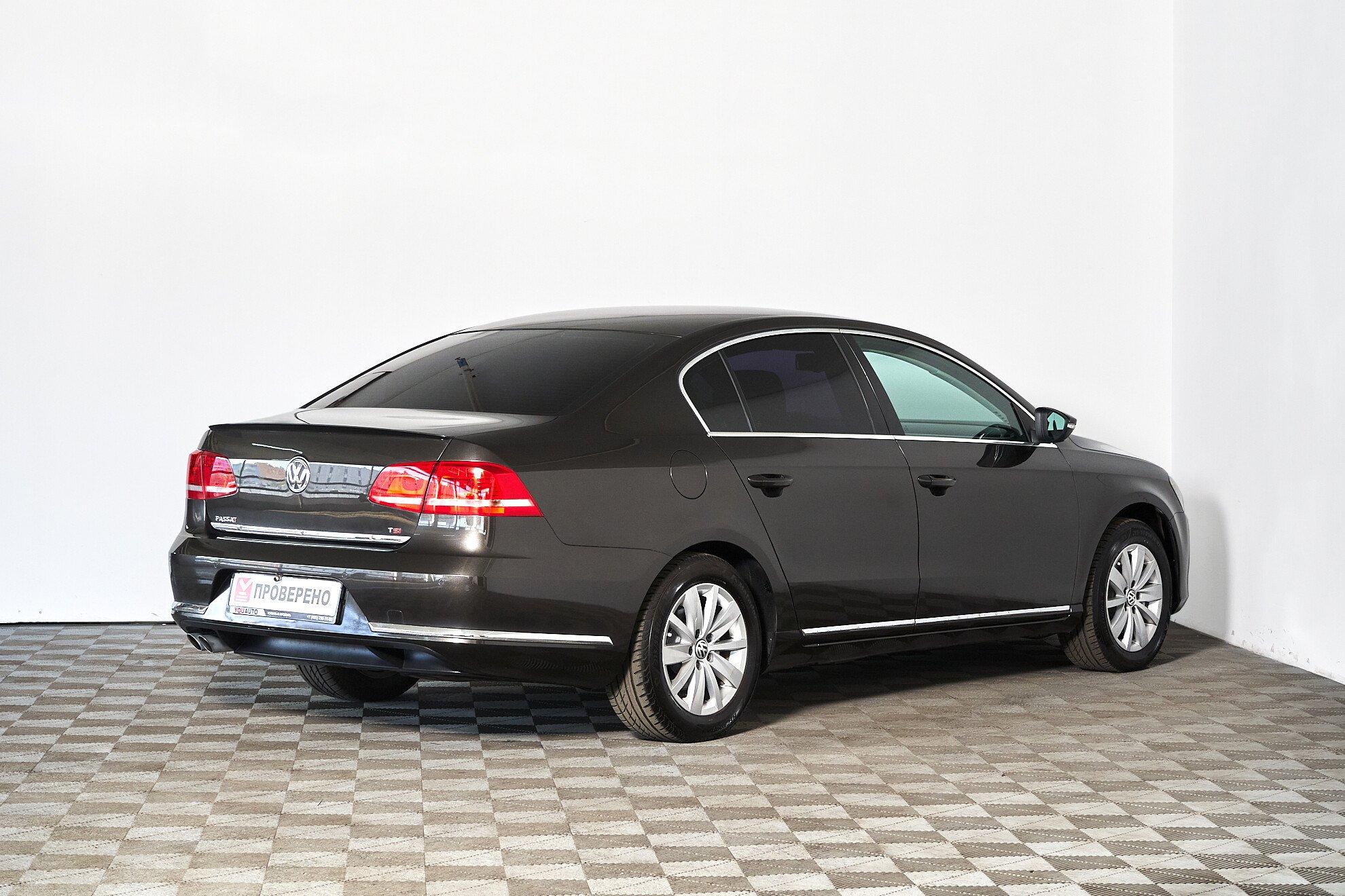 Volkswagen Passat 2013, коричневый