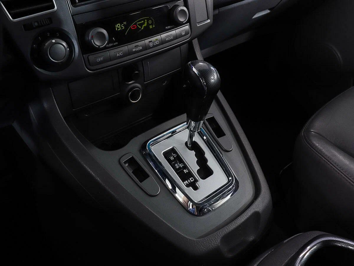 SsangYong Stavic 2018, белый