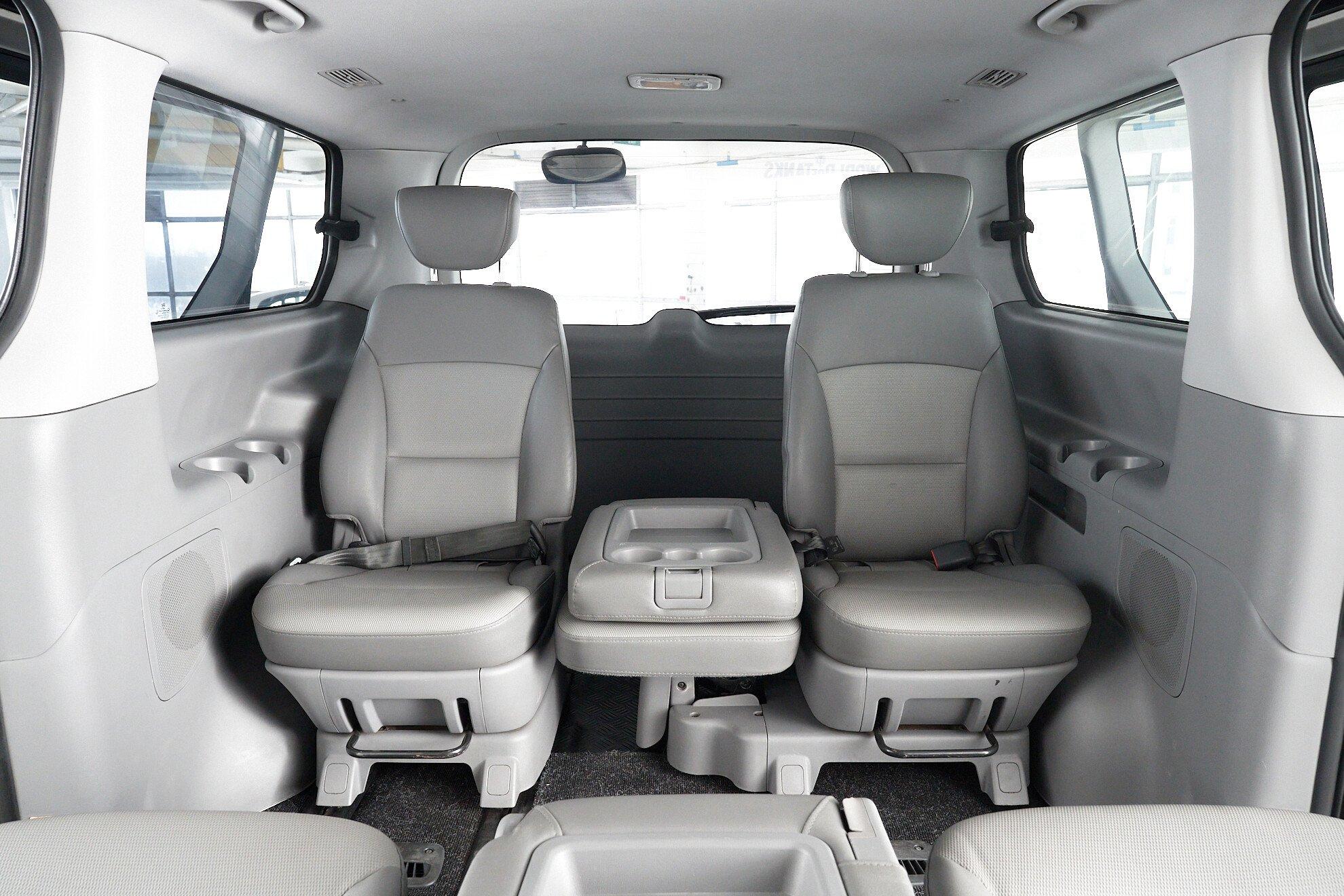 Hyundai Grand Starex 2011, черный