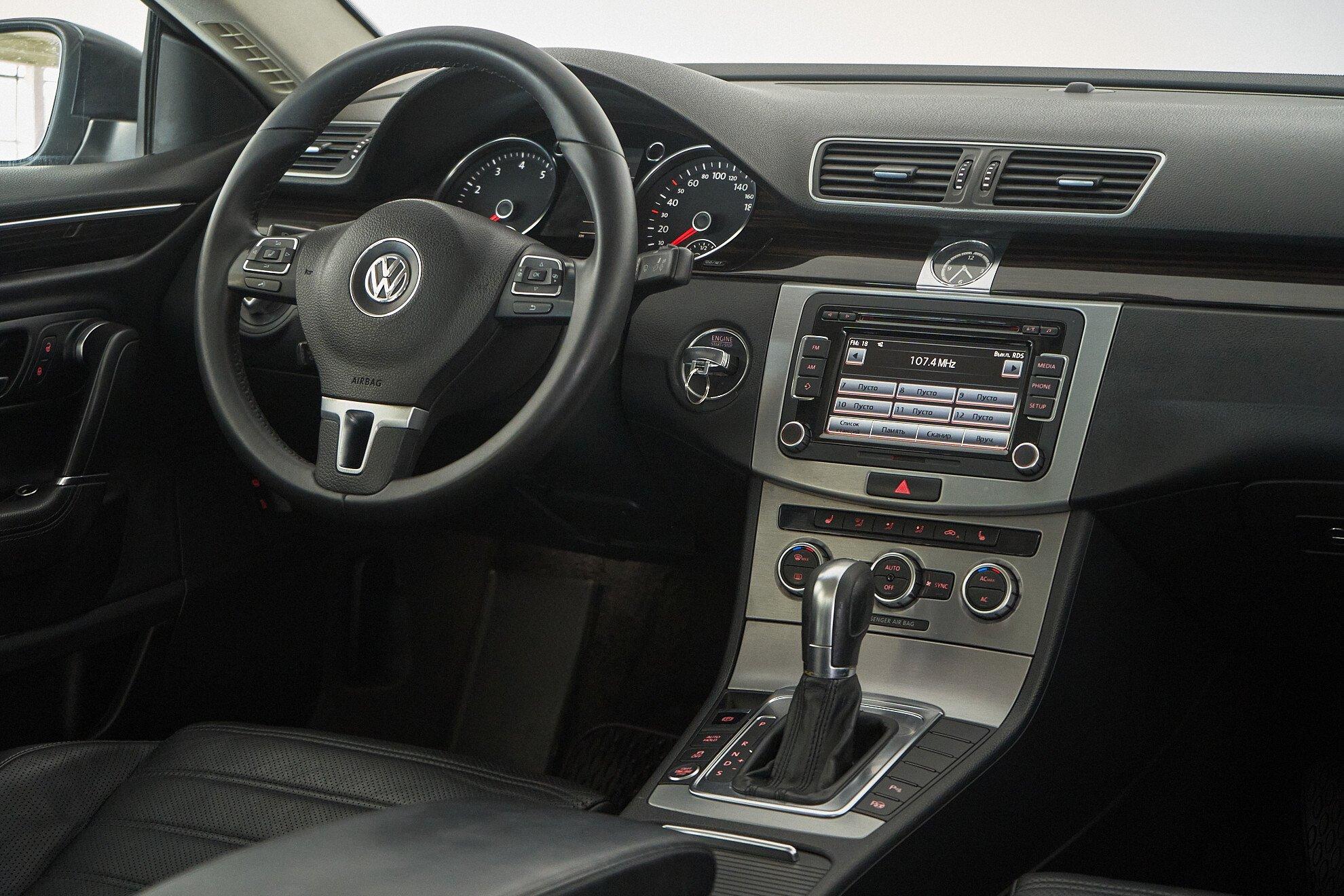 Volkswagen Passat CC 2012, черный