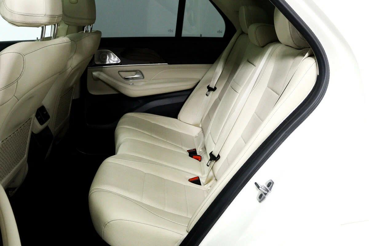 Mercedes-Benz GLE 2021, белый