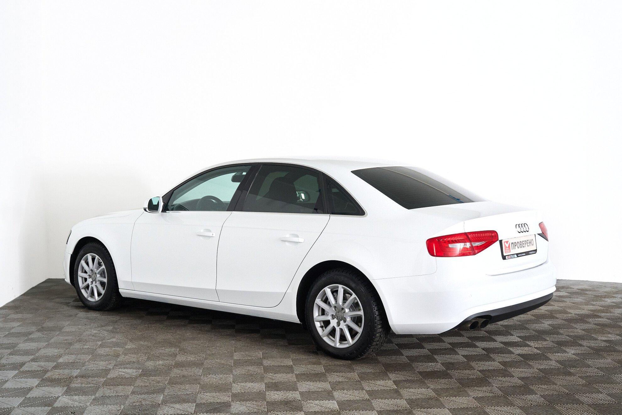 Audi A4 2012, белый
