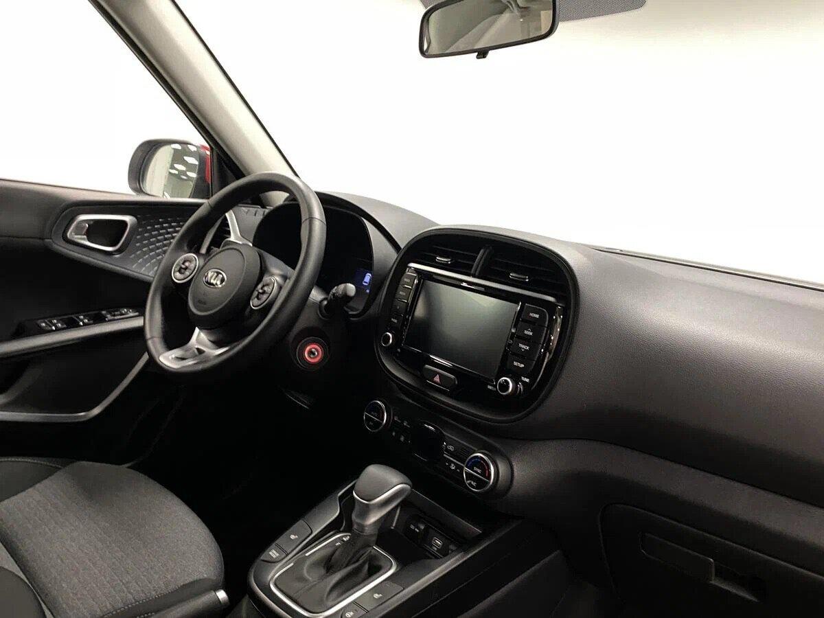 Kia Soul 2022, белый