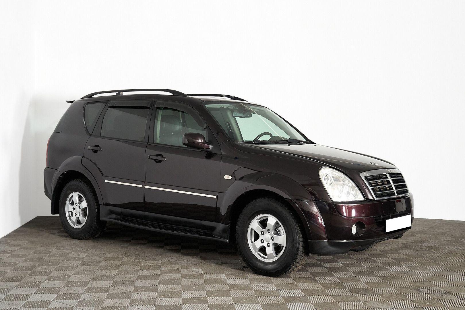 SsangYong Rexton 2012, пурпурный