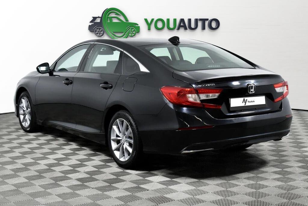 Honda Accord 2021, черный